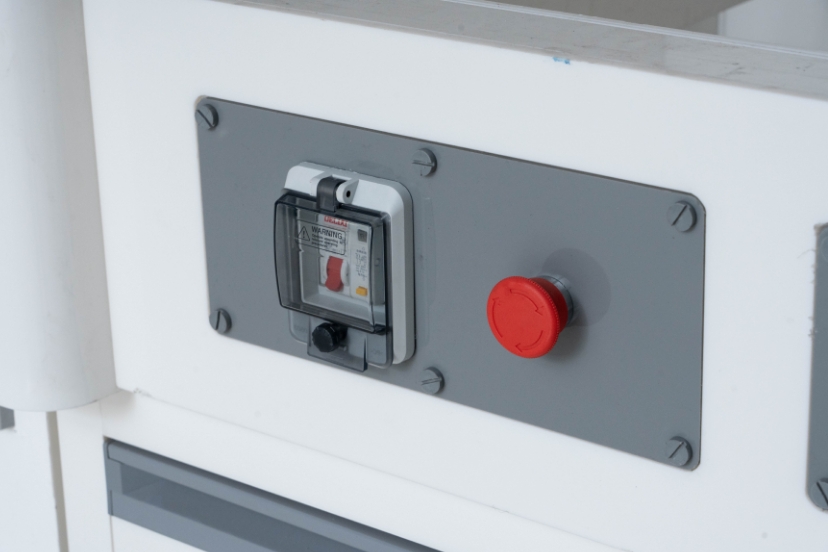 通风柜的工作原理和功能